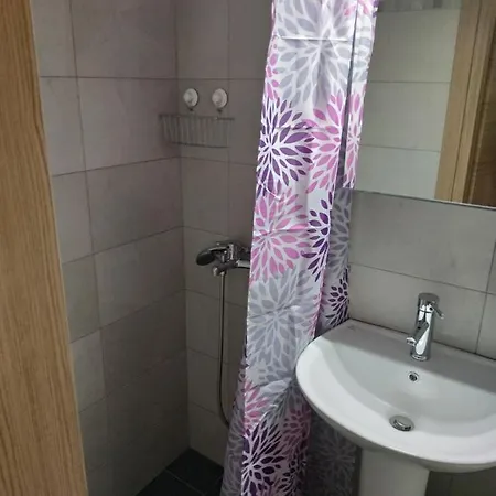 G M 1 Kentro In The Heart Of The