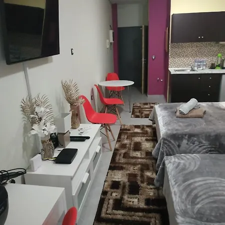 G M 1 Kentro In The Heart Of The