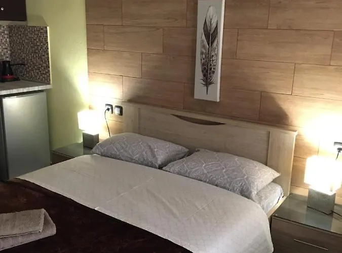 G M 1 Kentro In The Heart Of The