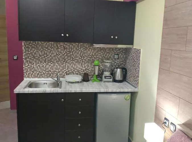 G M 1 Kentro In The Heart Of The *